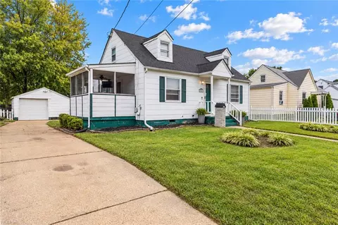 3465 E Bonner Dr, Norfolk, VA 23513