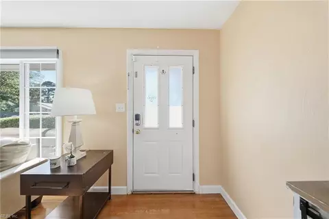 Entry Way - 4 Bramston Dr, Hampton, VA 23666 photo 2 of 2