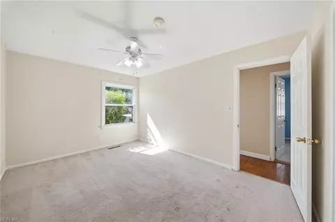 Bedroom - 4 Bramston Dr, Hampton, VA 23666 photo 13 of 17