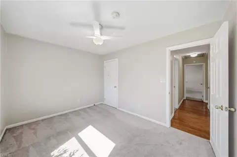 Bedroom - 4 Bramston Dr, Hampton, VA 23666 photo 16 of 17