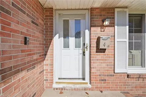 Entry Way - 4 Bramston Dr, Hampton, VA 23666 photo 1 of 2
