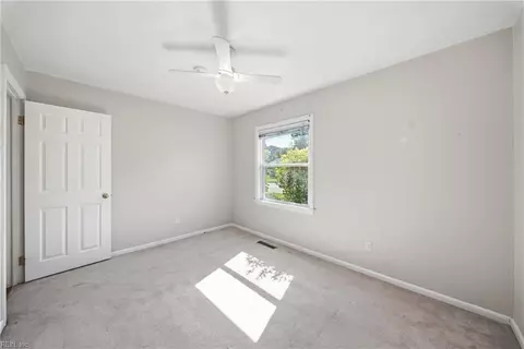 Bedroom - 4 Bramston Dr, Hampton, VA 23666 photo 17 of 17