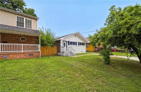Exterior - 722 Ridgeway Ave, Hampton, VA 23661 photo 5 of 7