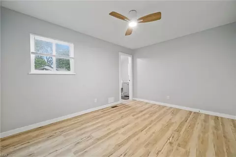 Bedroom - 722 Ridgeway Ave, Hampton, VA 23661 photo 3 of 8