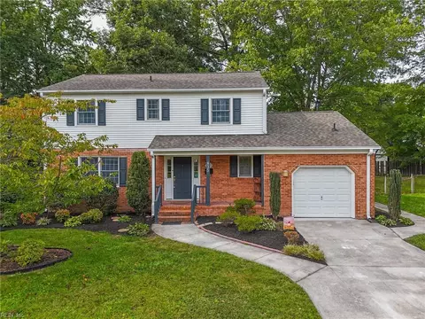 835 Isham Pl, Newport News, VA 23608