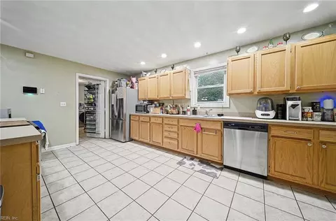 Kitchen - 317 Dixie Dr, Norfolk, VA 23505 photo 2 of 3