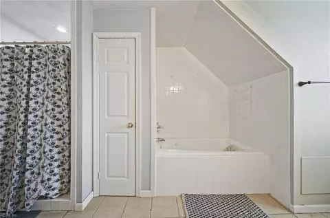 Bath - 317 Dixie Dr, Norfolk, VA 23505 photo 2 of 3