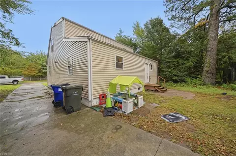 Exterior - 317 Dixie Dr, Norfolk, VA 23505 photo 6 of 8