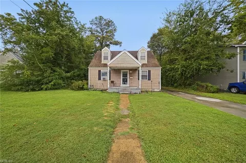 Exterior - 317 Dixie Dr, Norfolk, VA 23505 photo 4 of 8