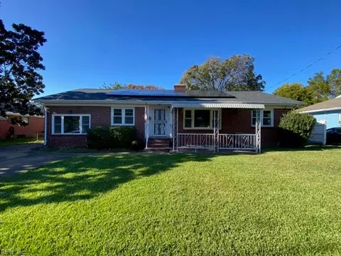 2708 Heutte Dr, Norfolk, VA 23518
