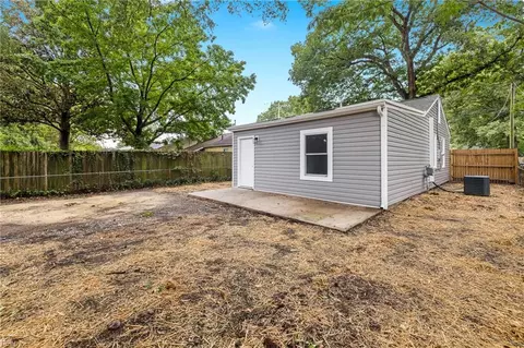 Exterior - 509 Marion Rd, Hampton, VA 23663 photo 3 of 4