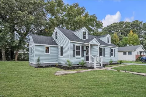 Exterior - 2417 Juniper St, Norfolk, VA 23513 photo 4 of 6