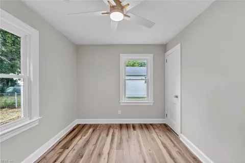 Bedroom - 2417 Juniper St, Norfolk, VA 23513 photo 7 of 9