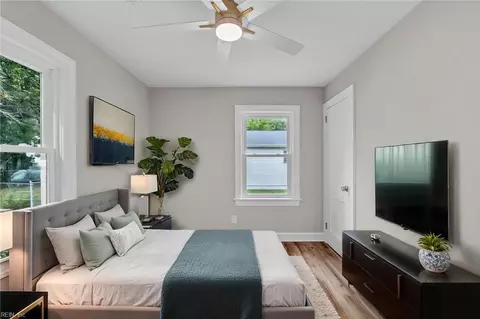 Bedroom - 2417 Juniper St, Norfolk, VA 23513 photo 8 of 9