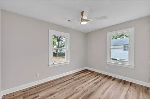 Bedroom - 2417 Juniper St, Norfolk, VA 23513 photo 6 of 9