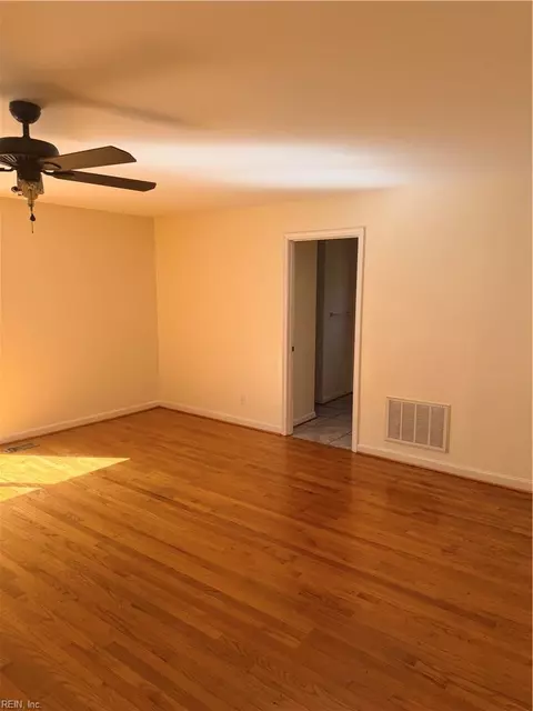 Living - 1805 Broadstreet Rd, Hampton, VA 23666 photo 3 of 3