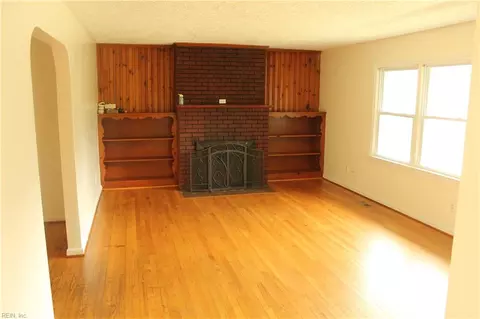 Living - 1805 Broadstreet Rd, Hampton, VA 23666 photo 1 of 5