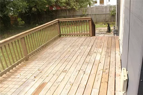 Exterior - 1805 Broadstreet Rd, Hampton, VA 23666 photo 2 of 3