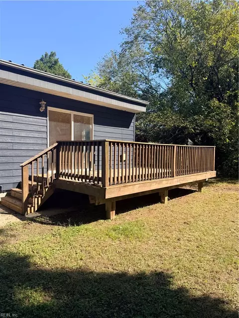 Exterior - 1805 Broadstreet Rd, Hampton, VA 23666 photo 3 of 3