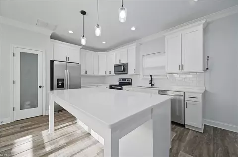 Other - 1304 West Ave, Hampton, VA 23669 photo 3 of 8