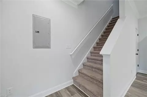 Entry Way - 1304 West Ave, Hampton, VA 23669 photo 6 of 6