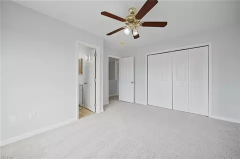 Bedroom - 10 Harrogate Ln, Hampton, VA 23666 photo 2 of 3