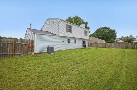 Exterior - 10 Harrogate Ln, Hampton, VA 23666 photo 4 of 4
