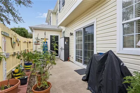 Exterior - 1528 Hambledon Loop, Chesapeake, VA 23320 photo 4 of 11