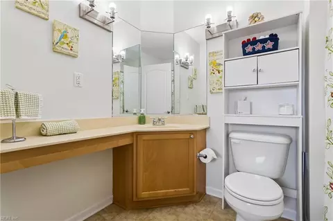 Bath - 1528 Hambledon Loop, Chesapeake, VA 23320 photo 2 of 4