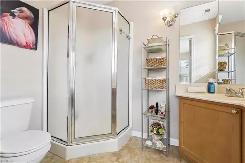 Bath - 1528 Hambledon Loop, Chesapeake, VA 23320 photo 4 of 4