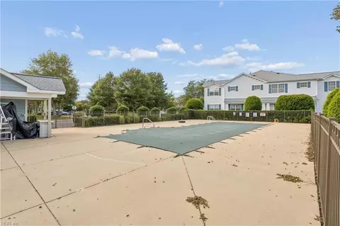 Exterior - 1528 Hambledon Loop, Chesapeake, VA 23320 photo 10 of 11