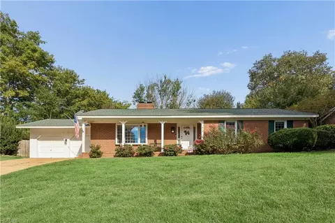 618 Haystack Landing Rd, Newport News, VA 23602