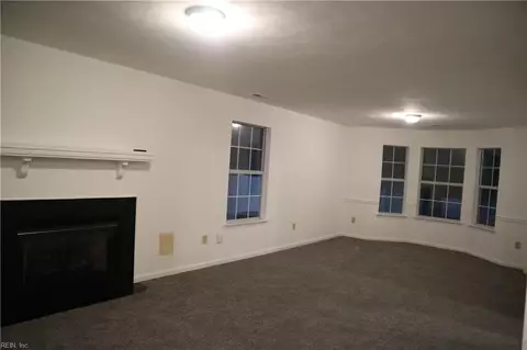 Living - 420 Collier Crst, Suffolk, VA 23434 photo 1 of 3