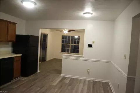 Entry Way - 420 Collier Crst, Suffolk, VA 23434 photo 1 of 1