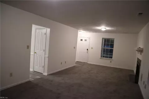 Living - 420 Collier Crst, Suffolk, VA 23434 photo 3 of 3