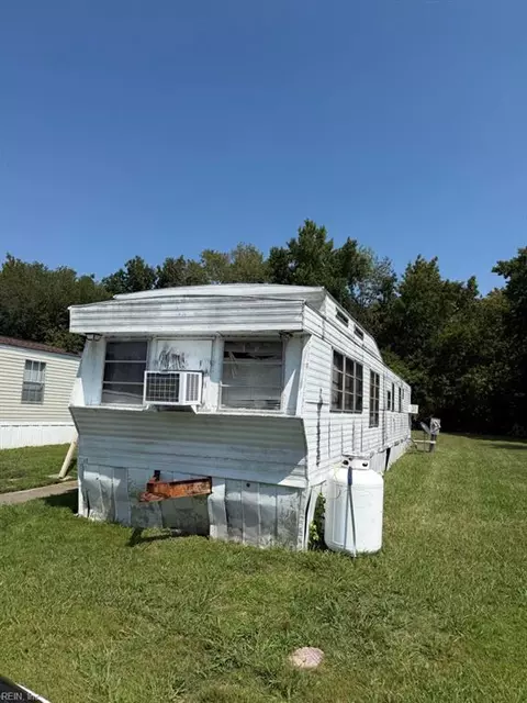 1328 Hawk Ave, Virginia Beach, VA 23453