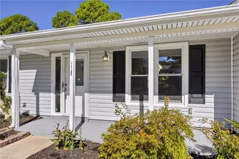 Exterior - 119 Admiral Ct, Hampton, VA 23669 photo 6 of 8