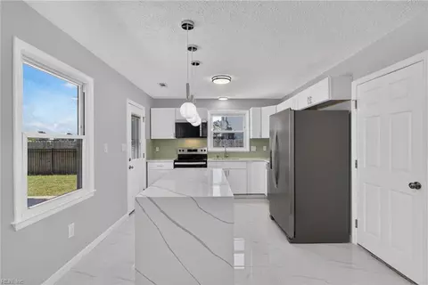 Kitchen - 119 Admiral Ct, Hampton, VA 23669 photo 3 of 5