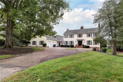 1421 Riversedge Rd, Newport News, VA 23606
