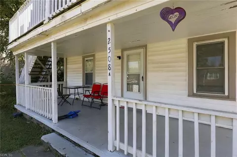 Exterior - 2508 Shell Rd, Hampton, VA 23661 photo 5 of 11