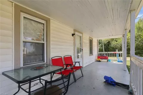 Exterior - 2508 Shell Rd, Hampton, VA 23661 photo 6 of 11
