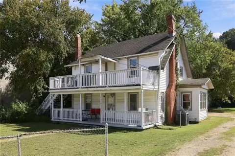 Exterior - 2508 Shell Rd, Hampton, VA 23661 photo 8 of 11