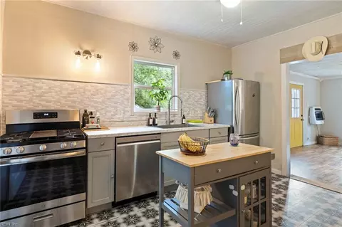 Kitchen - 1301 Babbtown Rd, Suffolk, VA 23434 photo 5 of 5