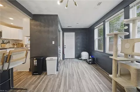 Entry Way - 850 47th St, Norfolk, VA 23508 photo 3 of 3