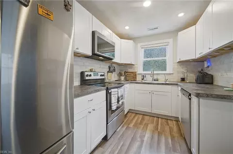 Kitchen - 850 47th St, Norfolk, VA 23508 photo 2 of 3
