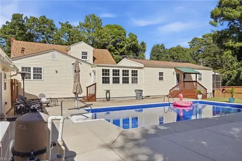 Exterior - 1331 Eagle Ave, Norfolk, VA 23518 photo 4 of 5