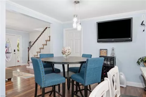 Dining - 1331 Eagle Ave, Norfolk, VA 23518 photo 2 of 3