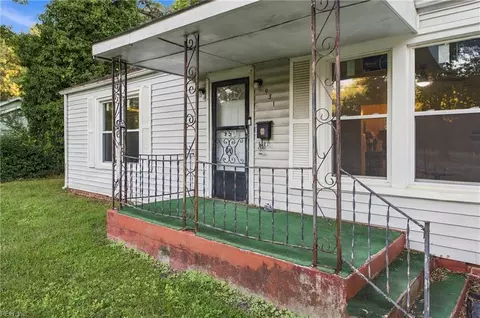 Exterior - 951 Ingleside Rd, Norfolk, VA 23502 photo 4 of 12
