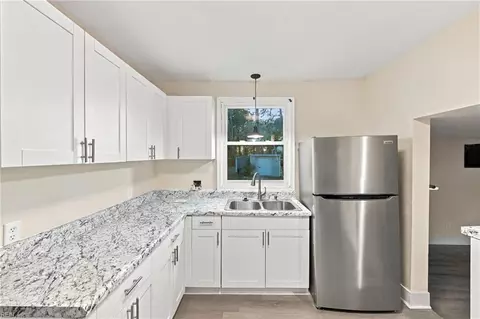 Kitchen - 951 Ingleside Rd, Norfolk, VA 23502 photo 1 of 3