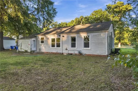 Exterior - 951 Ingleside Rd, Norfolk, VA 23502 photo 7 of 12
